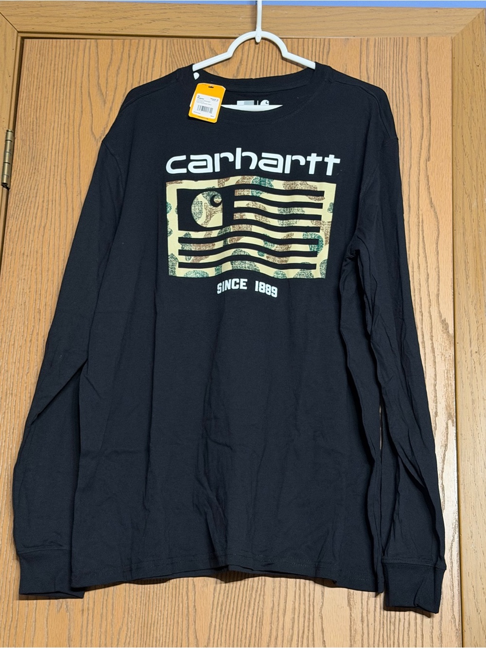 Carhartt Relaxed Fit Made in USA Camo Flag Graphic Long Sleeve Shirt Black XLG